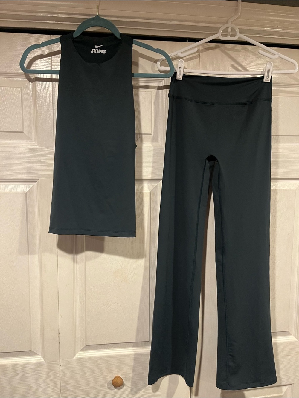 NWOT Unreleased NikeSkims set deep teal size medium tank and leggings